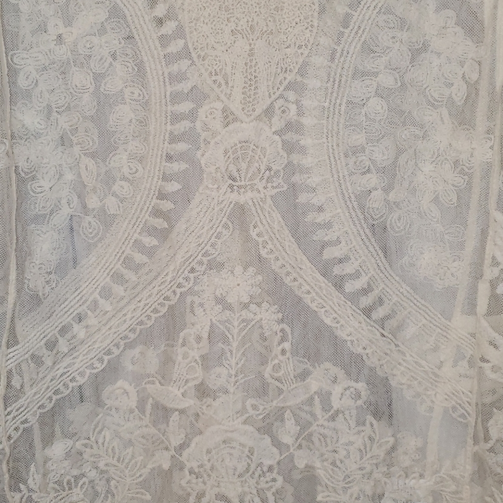 Phase One Blouse - Picture 2 of 8